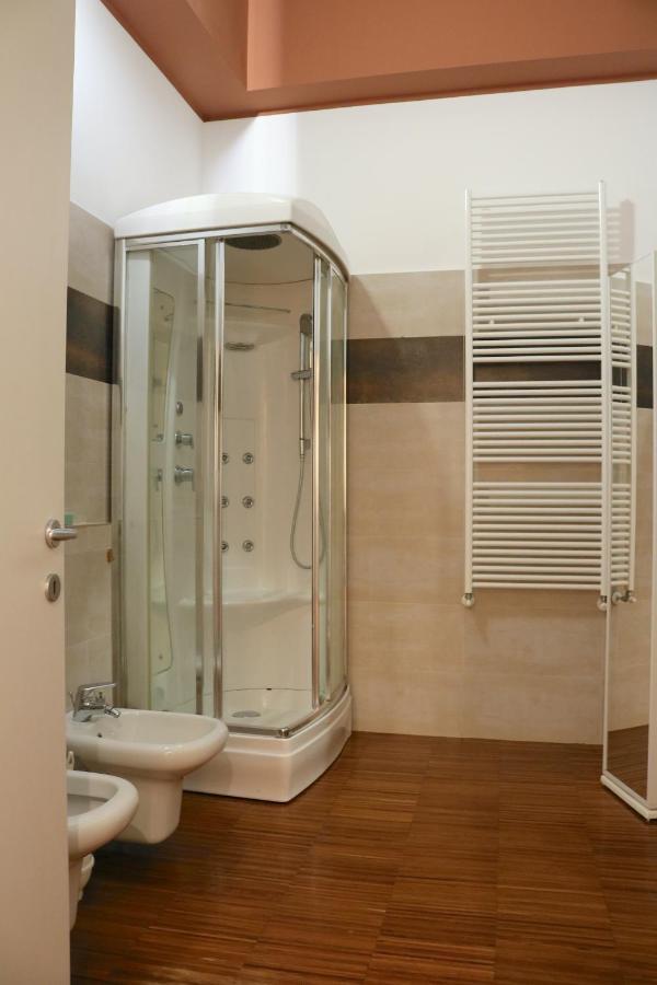 شقة Cozy & Large Loft Famagosta ميلان المظهر الخارجي الصورة
