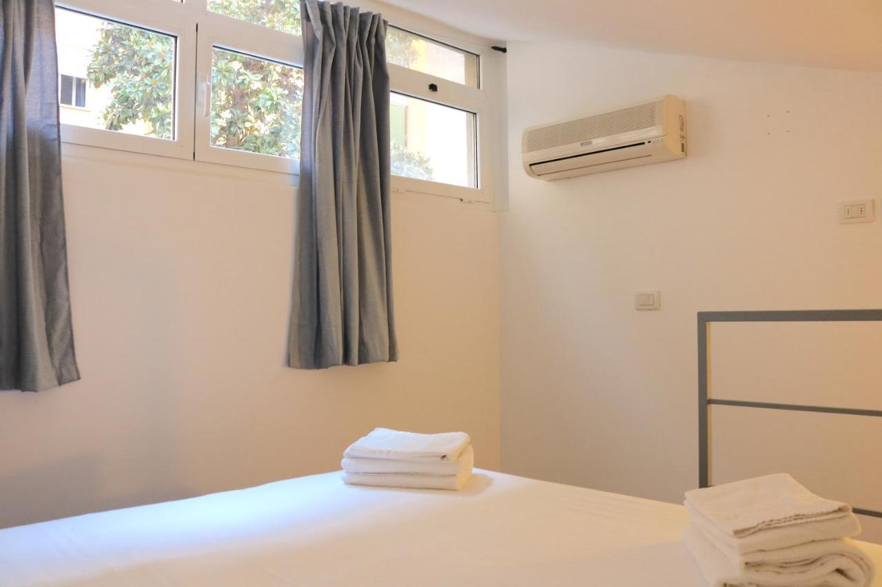 شقة Cozy & Large Loft Famagosta ميلان المظهر الخارجي الصورة