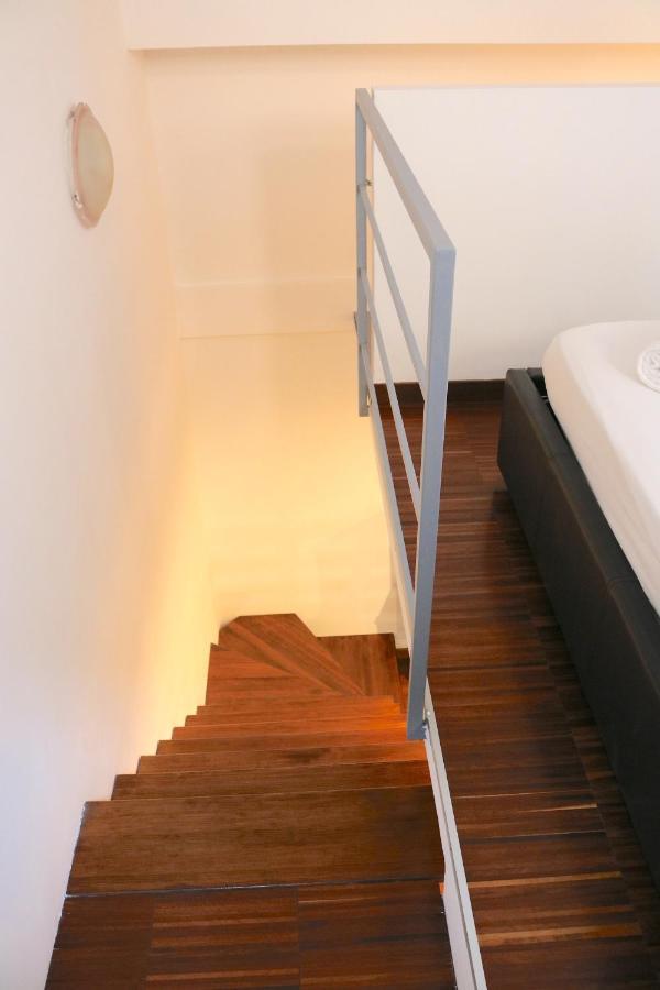 شقة Cozy & Large Loft Famagosta ميلان المظهر الخارجي الصورة